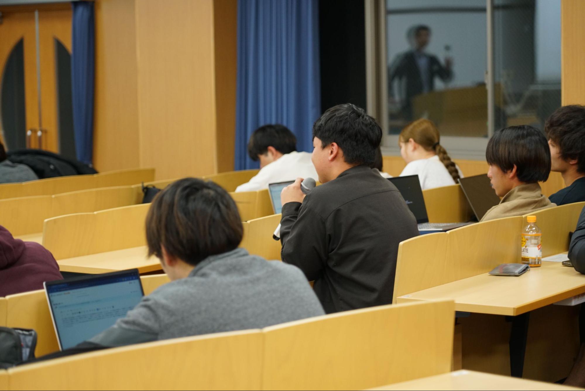 バイオトイレのミカサ_大分大学経済学部イノベーション学科_登壇1